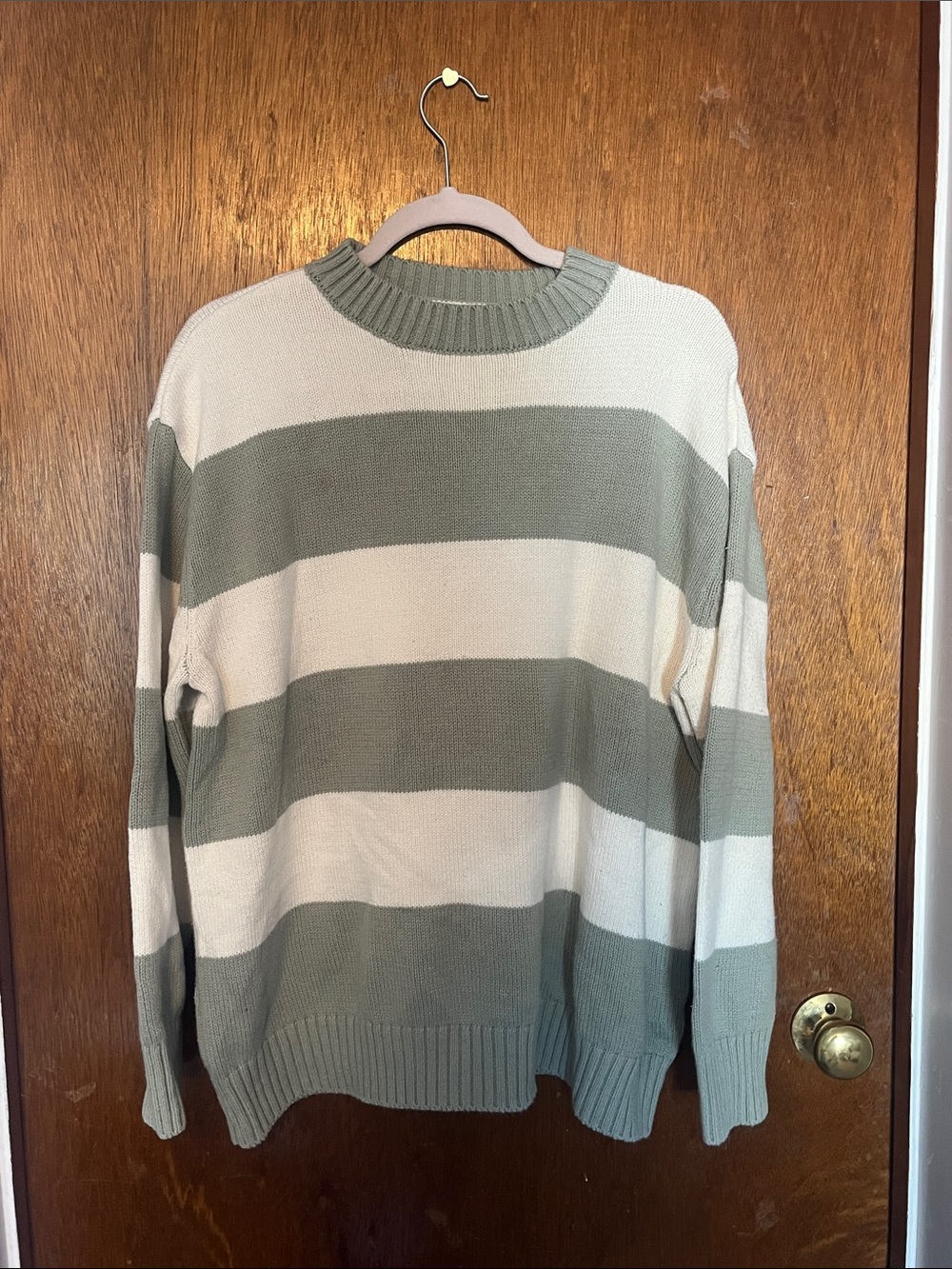Jessica Simpson Crewneck Sweater in Gray and Cream Stripes